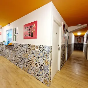  Hostal Arc House España